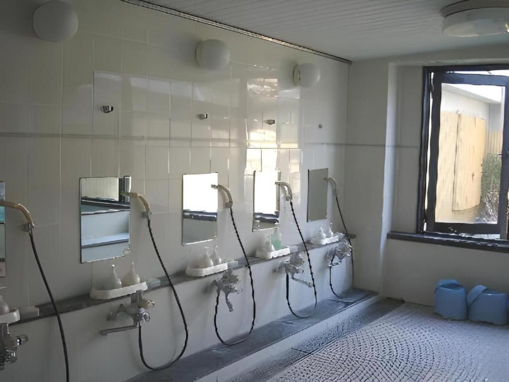 איזומי-סנו Hotel Yutaka Wing מראה חיצוני תמונה