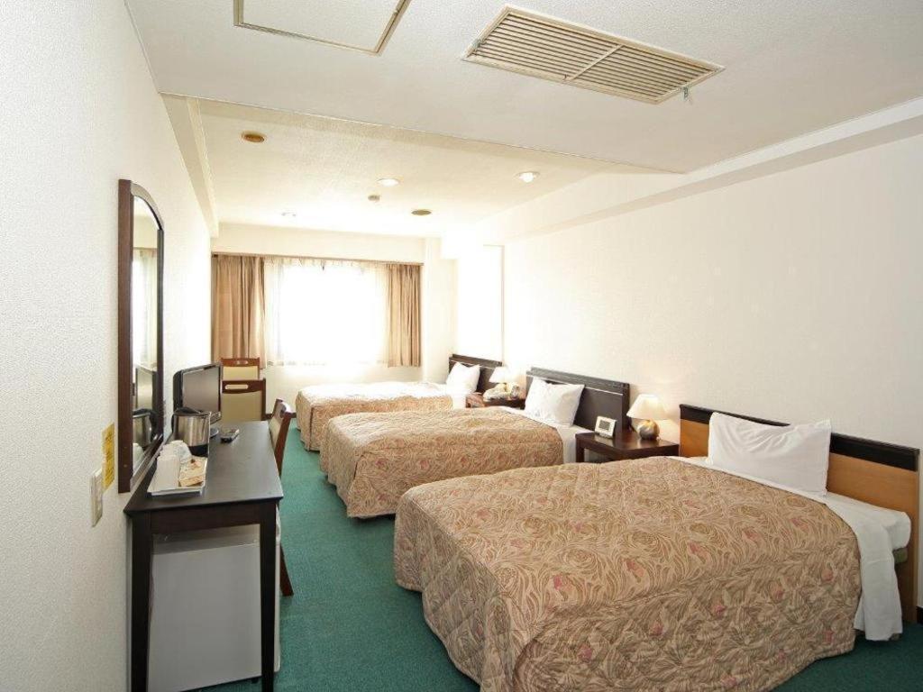 איזומי-סנו Hotel Yutaka Wing מראה חיצוני תמונה
