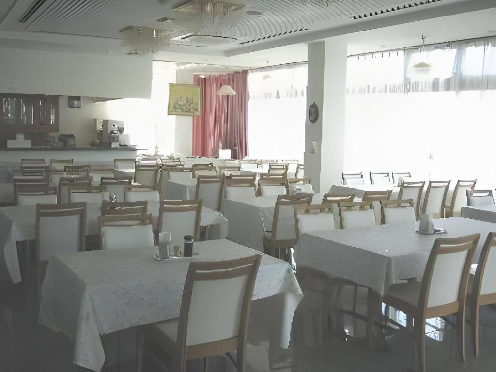 איזומי-סנו Hotel Yutaka Wing מראה חיצוני תמונה